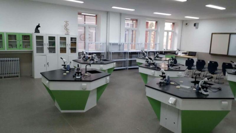 高校实验台